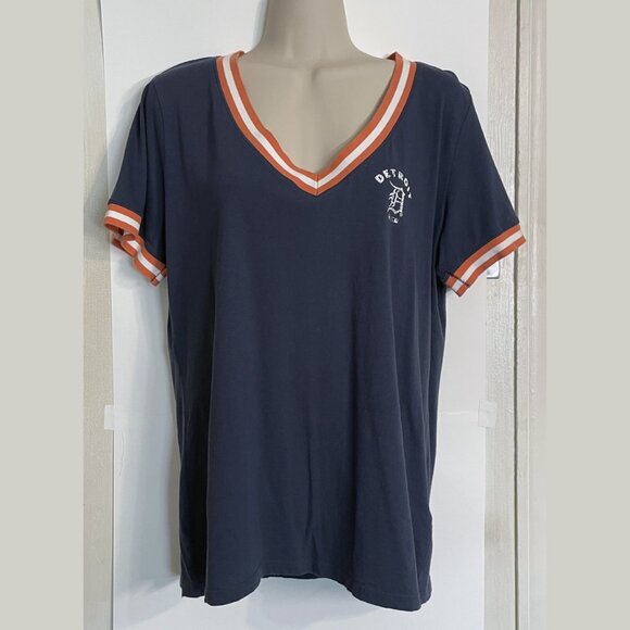 Detroit Tigers Women’s 47 Brand Navy V-Neck T-Shirt L - Picture 2 of 9